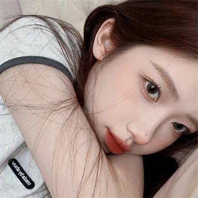 一个关于天使的美丽谎言 封面